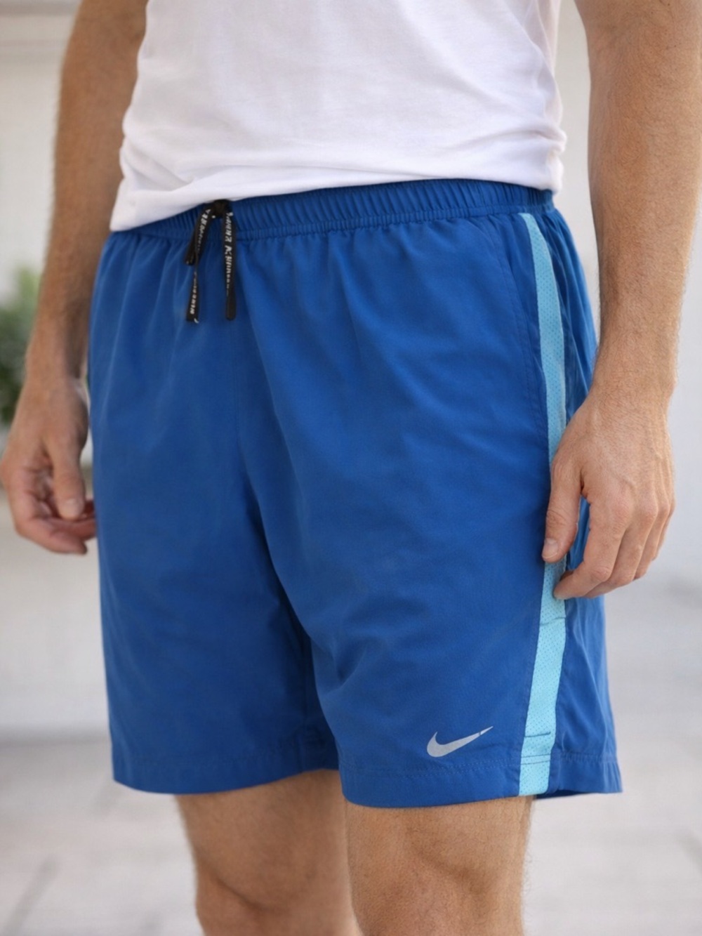 Nike Running Dri-FIT Blue Mesh Trim Shorts Men’s Size M